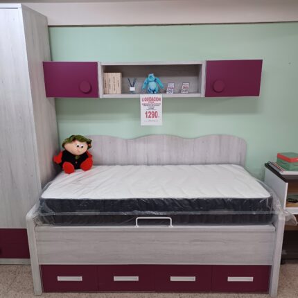 Dormitorio juvenil compuesto por: Cama compacta arcón con cuatro cajones Pata lateral con encimera recta y bajo 3/c con hueco Una estantería a pared abierta y dos cubos con puerta